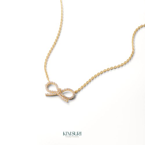 Dây chuyền vàng có biểu tượng vô cực