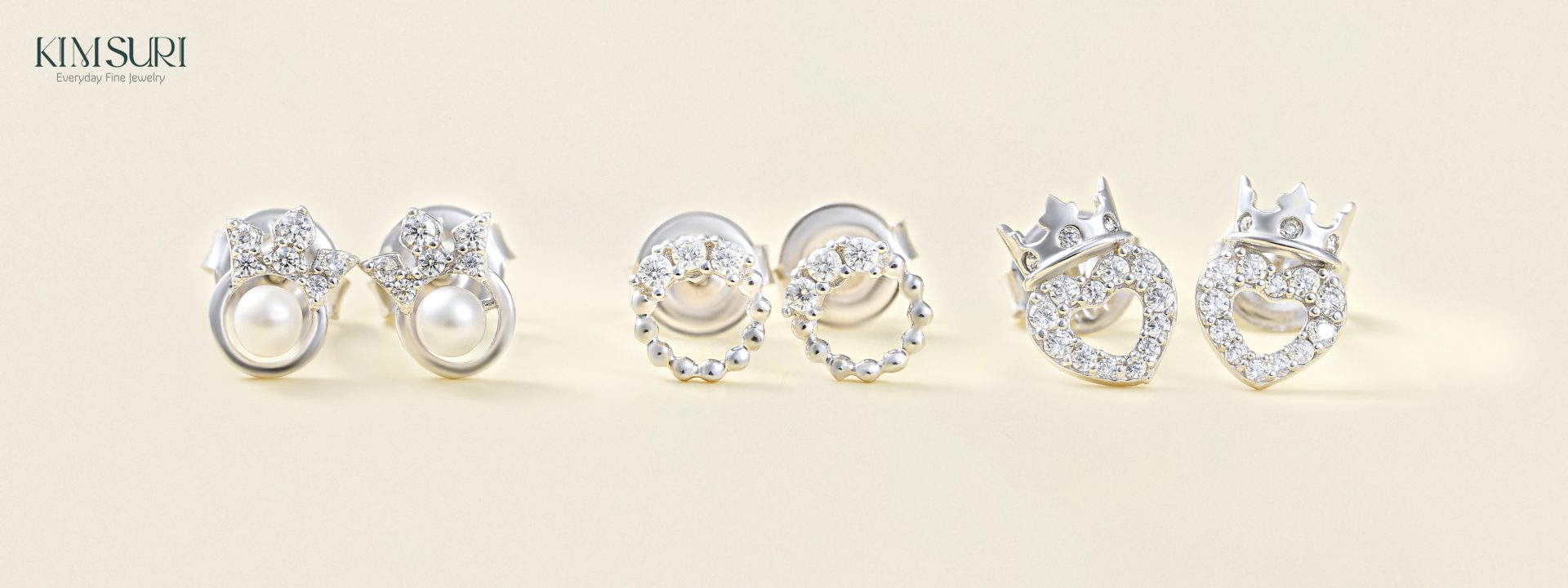 Đá Cubic Zirconia (CZ) là gì? Đá CZ có bền không? Bông tai vàng trắng 10K đính đá Cubic Zirconia Kim Suri